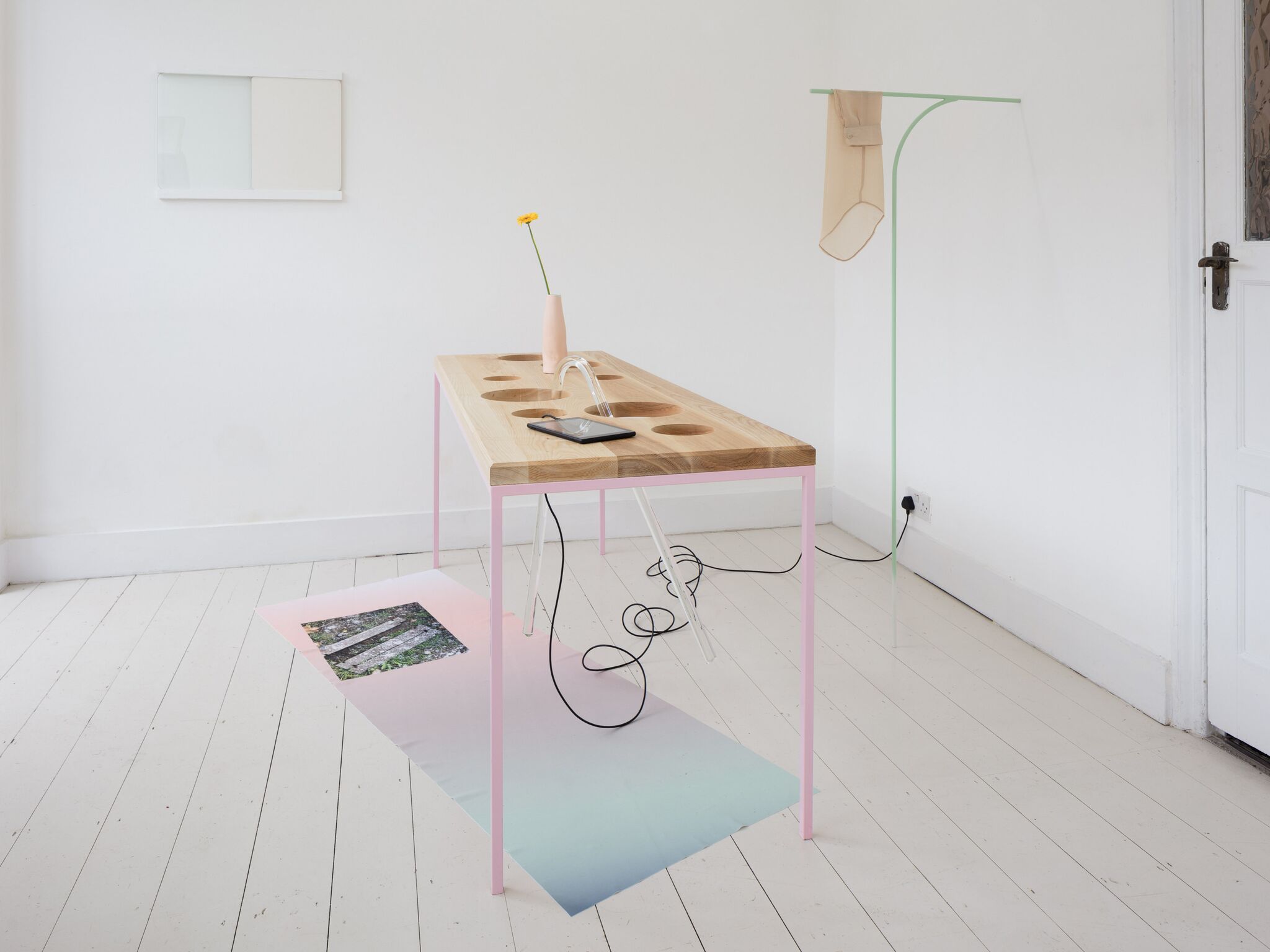 Ben Cain, Passive Imperative Participation Vibe, installation view, 2018. Documentation: Plastiques Photography (Ben Cain - Passive Imperative Participation Vibe 10)