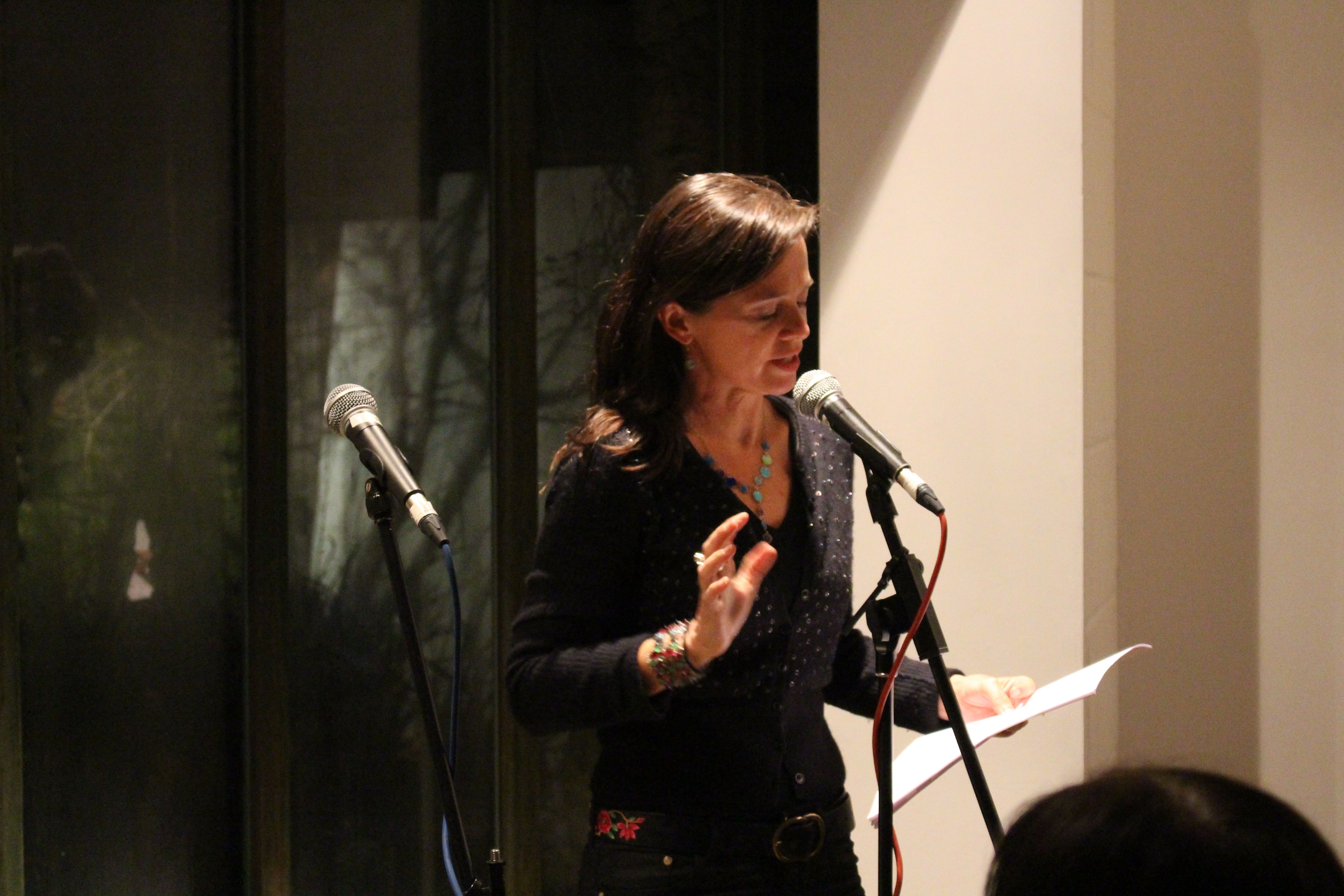 Jean McNeil reading Temps Mort Photo: Diego Ferrari (Cold Spell 5)