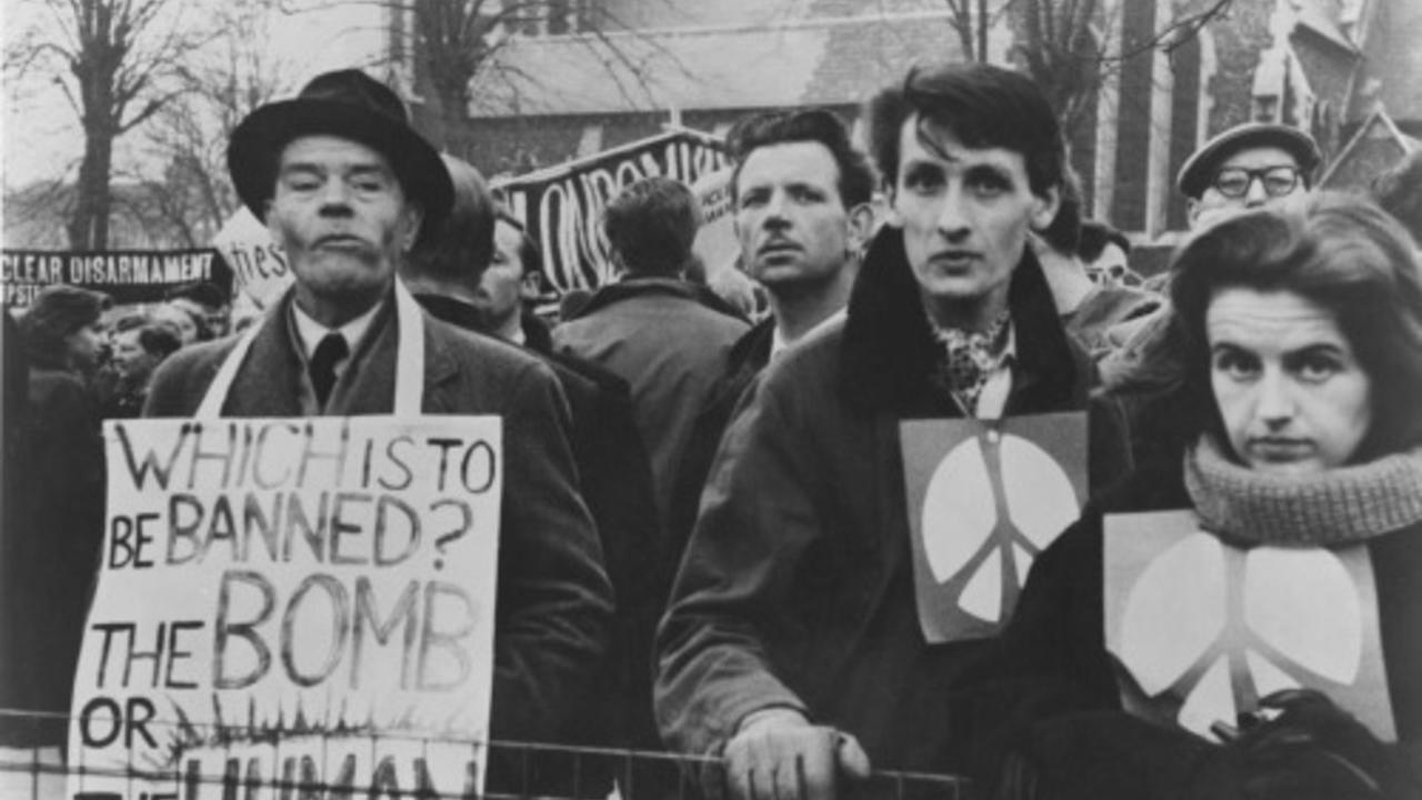 LINDSAY ANDERSON, MARCH TO ALDERMASTON, 1959. COURTESY BFI (The Psychopathic Now! 1)